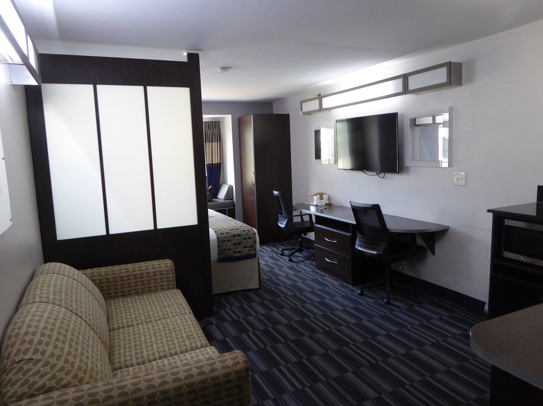 Microtel Inn & Suites by Wyndham Scott Lafayette主图