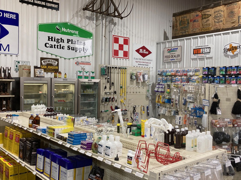 High Plains Cattle Supply & Armory-Brush必去景点