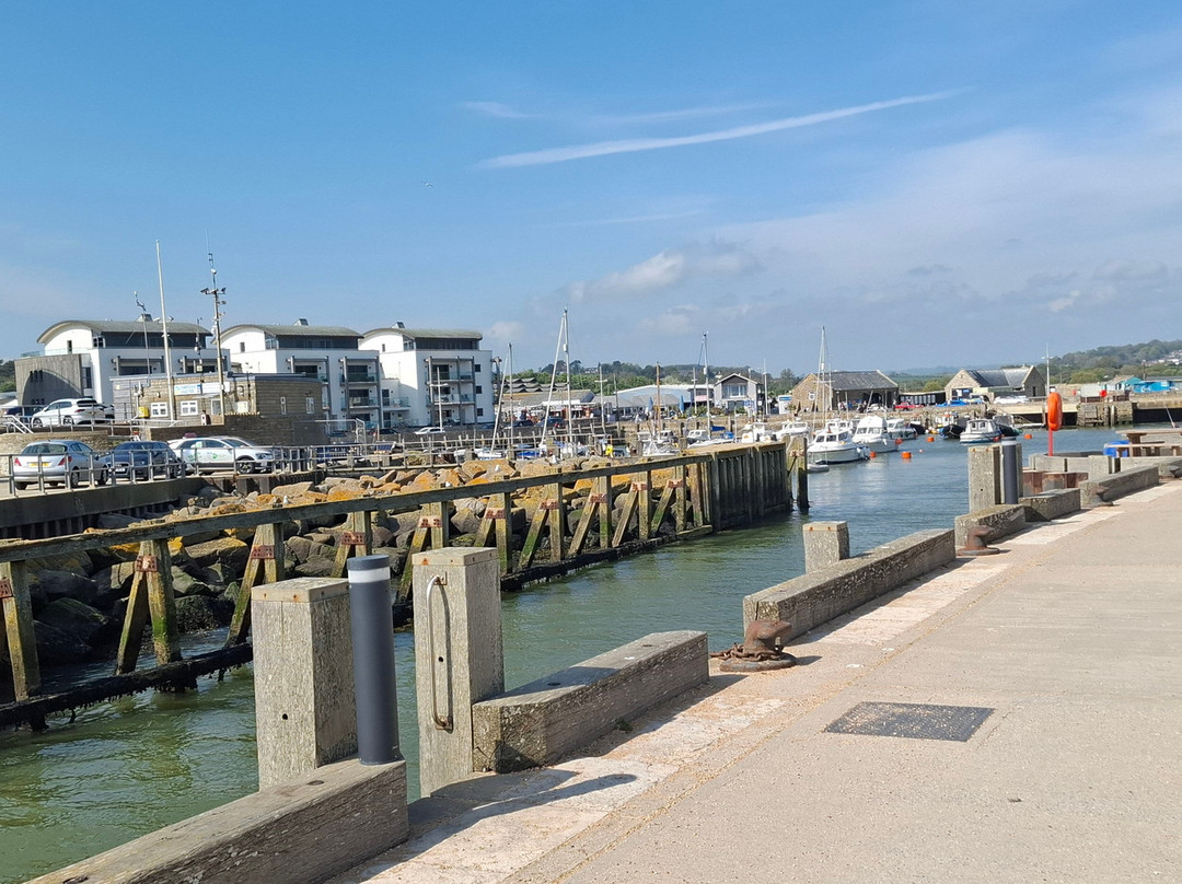 West Bay East Pier-West Bay必去景点