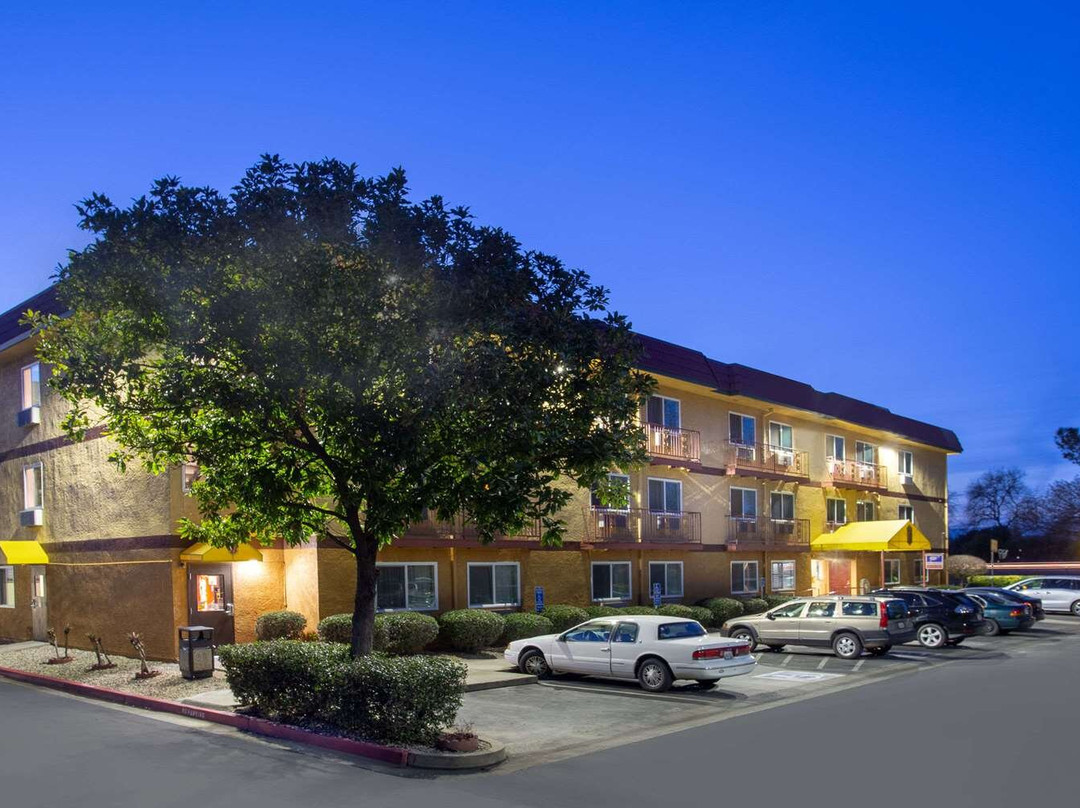 奇科酒店住宿-奇科速8酒店