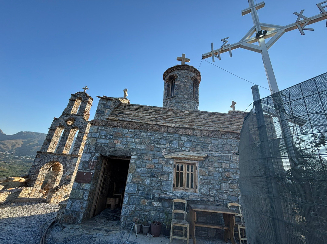 Naos Agíou Paḯsiou-Damnoni必去景点