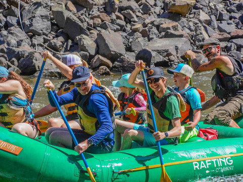 Colorado Rafting Company-Bond必去景点