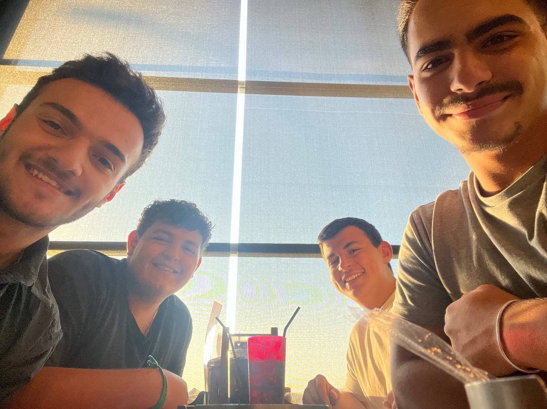 Buffalo Wings & Rings - Fuheis