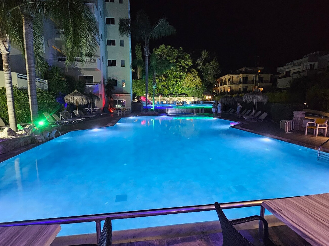 Poseidonia Hotel Apartments主图