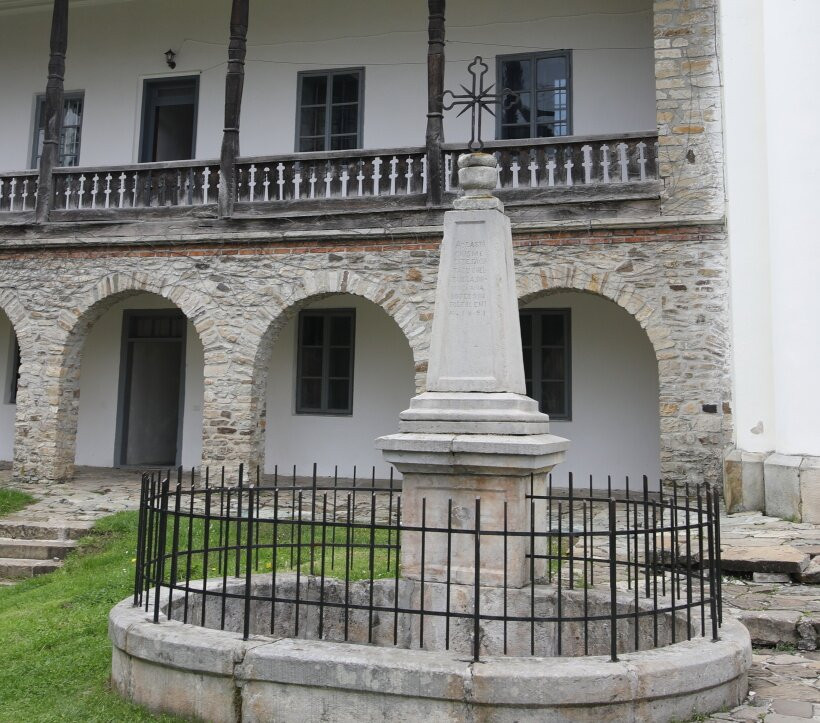 Le Cloître Du Monastère De Neamț-Targu Neamt必去景点