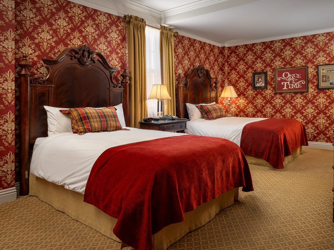 Charley Creek Inn主图