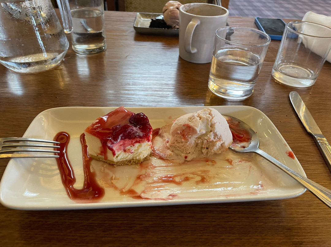 希尔顿阿维斯福德公园酒店主图