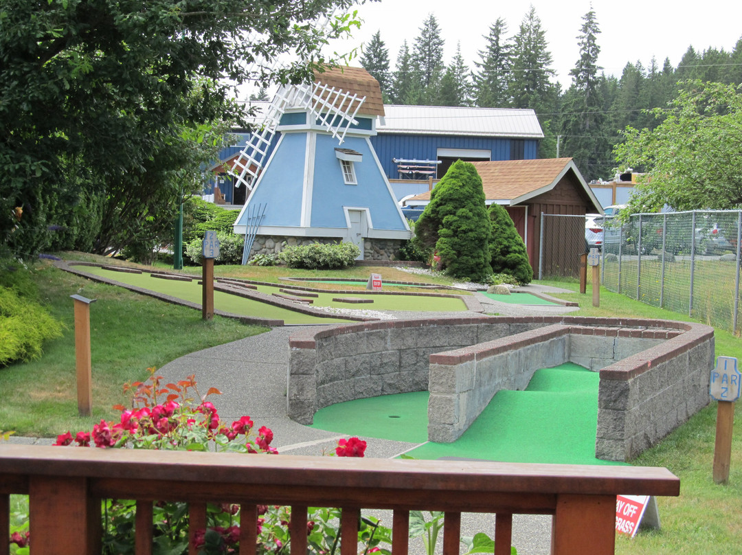 Miracle Beach Mini Golf-黑溪必去景点