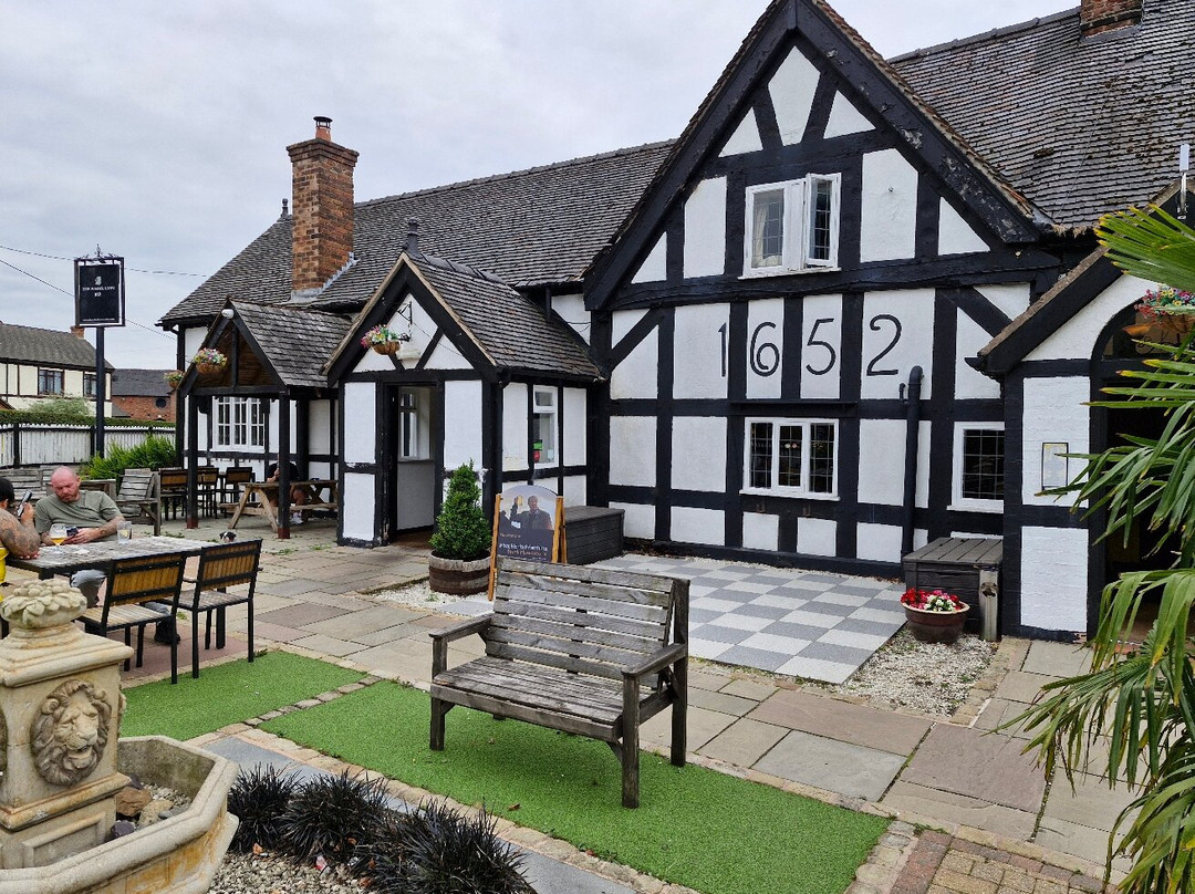 The White Lion Hotel主图