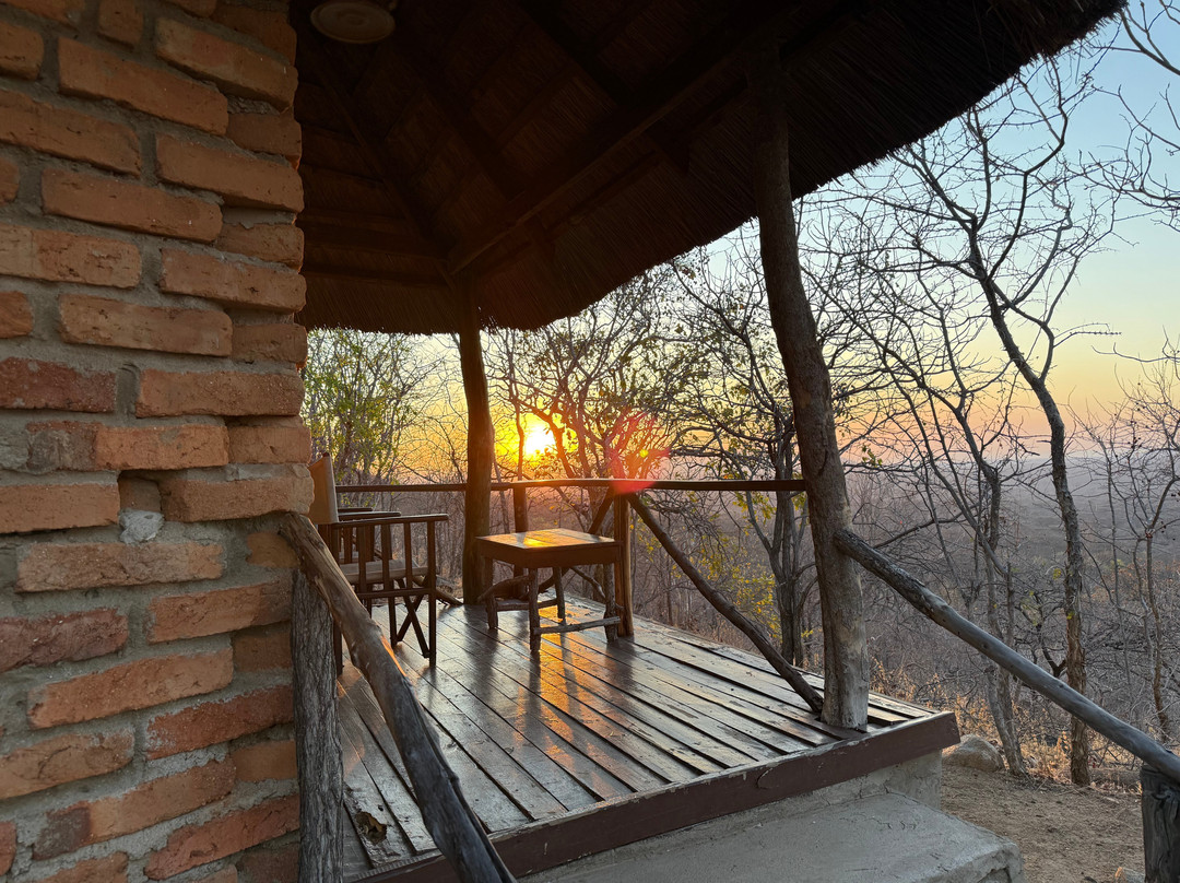 Ruaha Hilltop Lodge主图