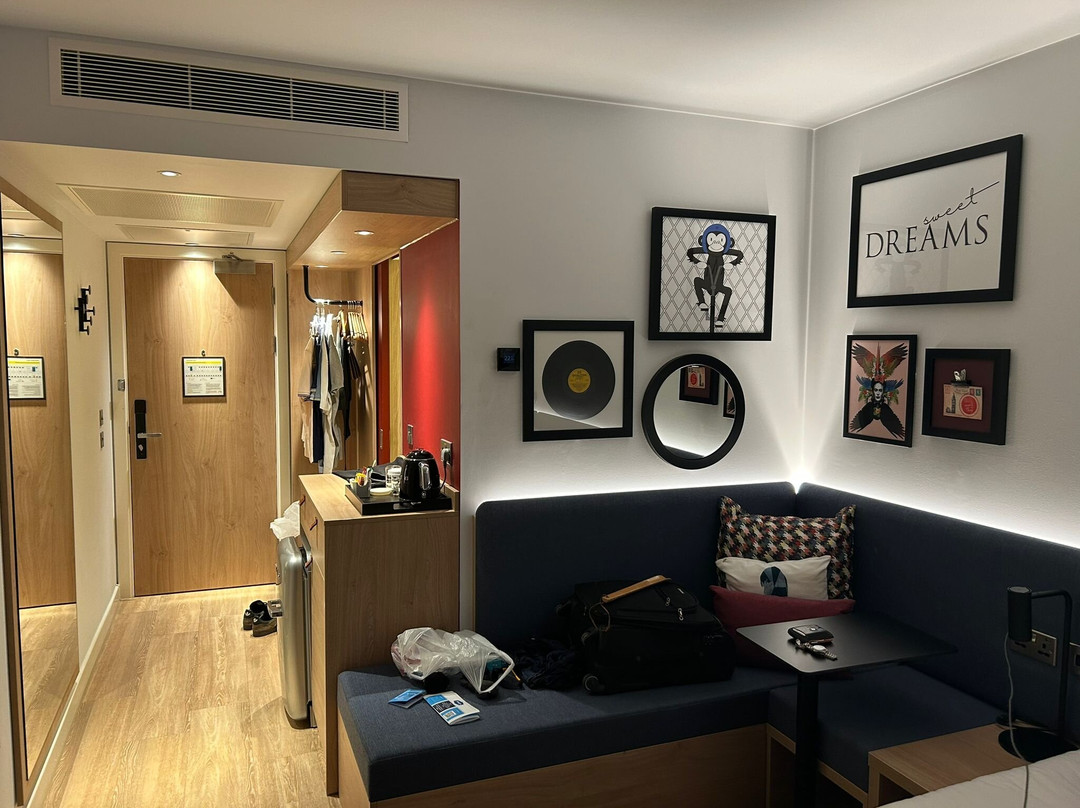 Hampton By Hilton Rochdale主图