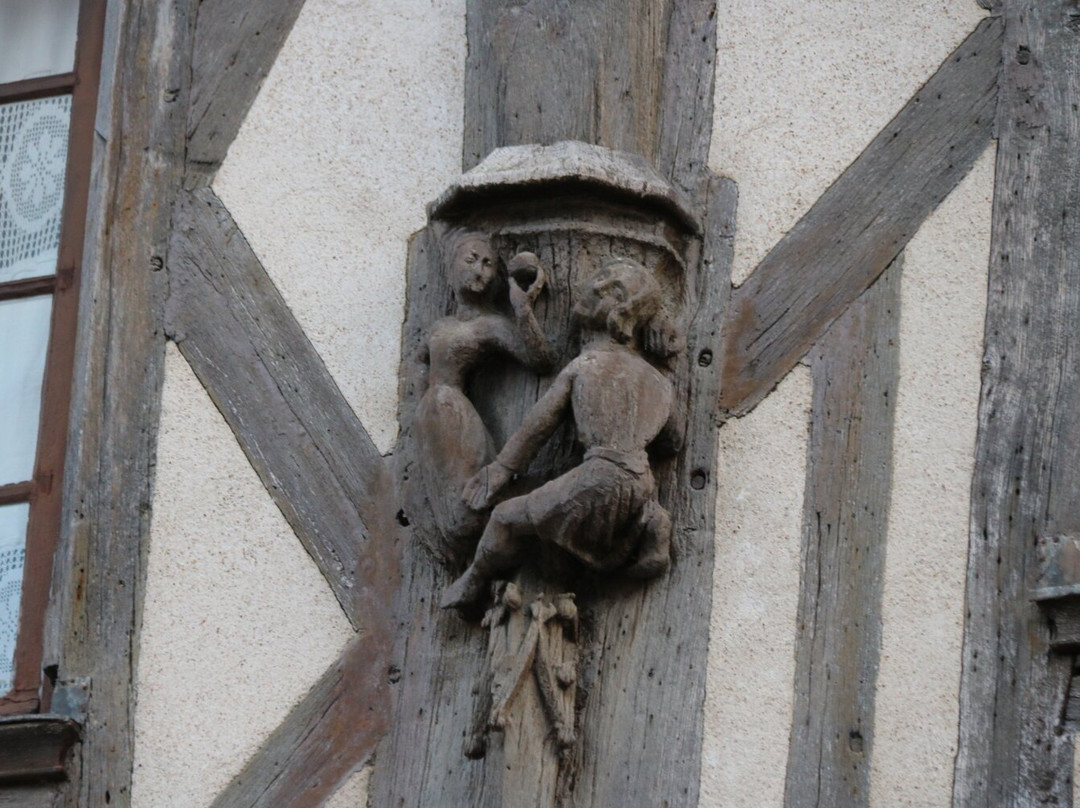 Maison de l'Acrobate-布洛瓦必去景点