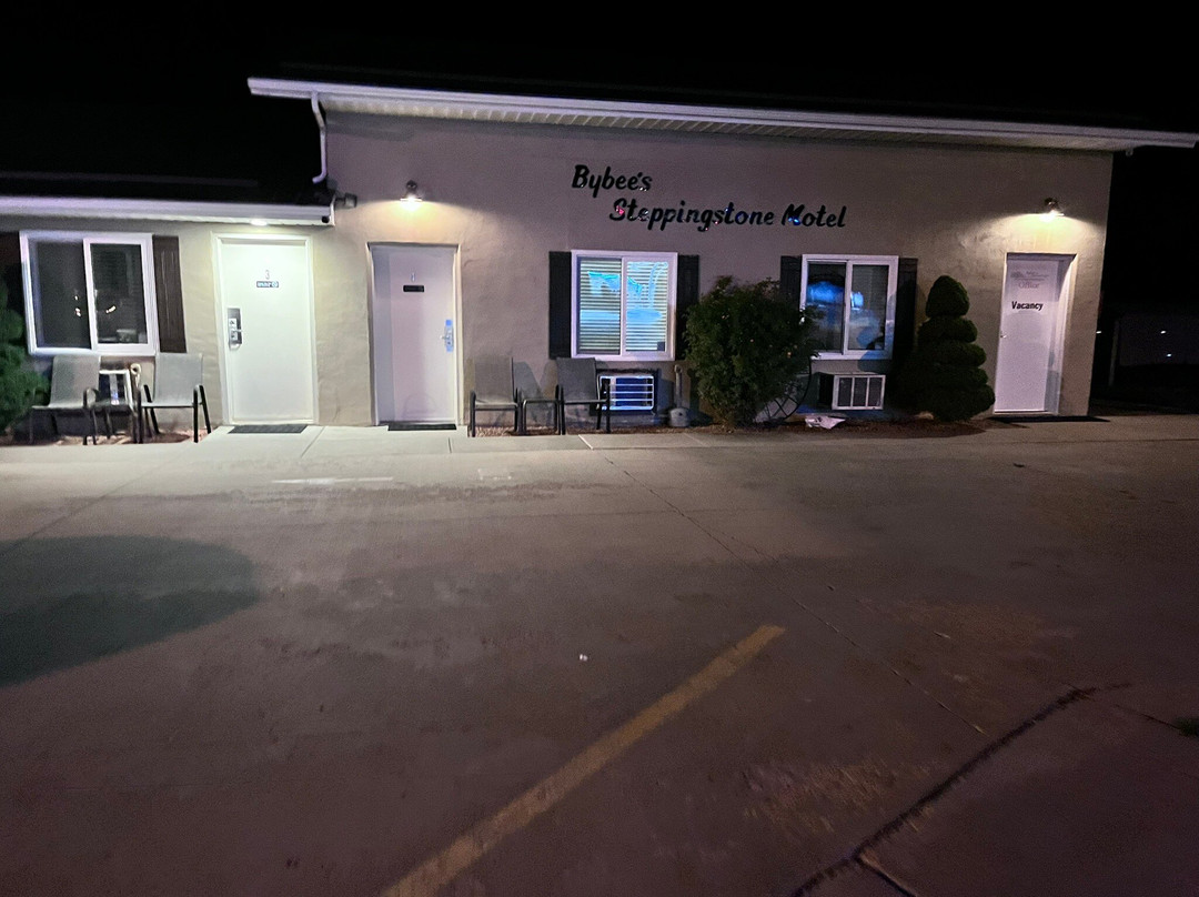 Bybee's Steppingstone Motel主图