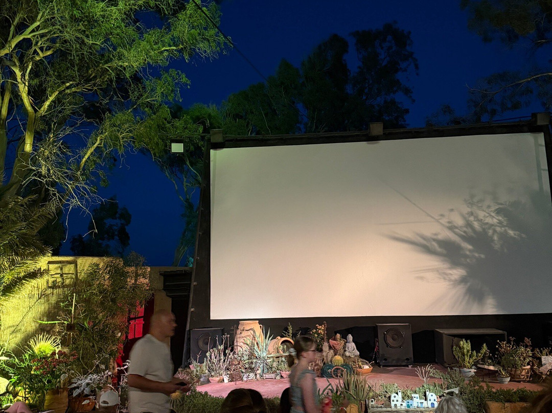 Open Air Cinema Kamari-卡马里必去景点