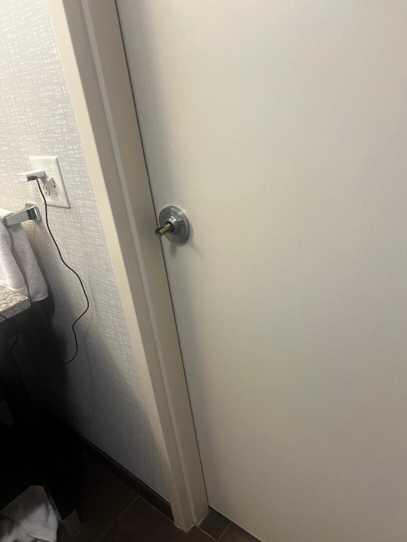 Hampton Inn & Suites Camp Springs/Andrews AFB-浴室