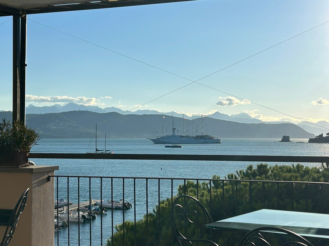 Hotel Paradiso主图