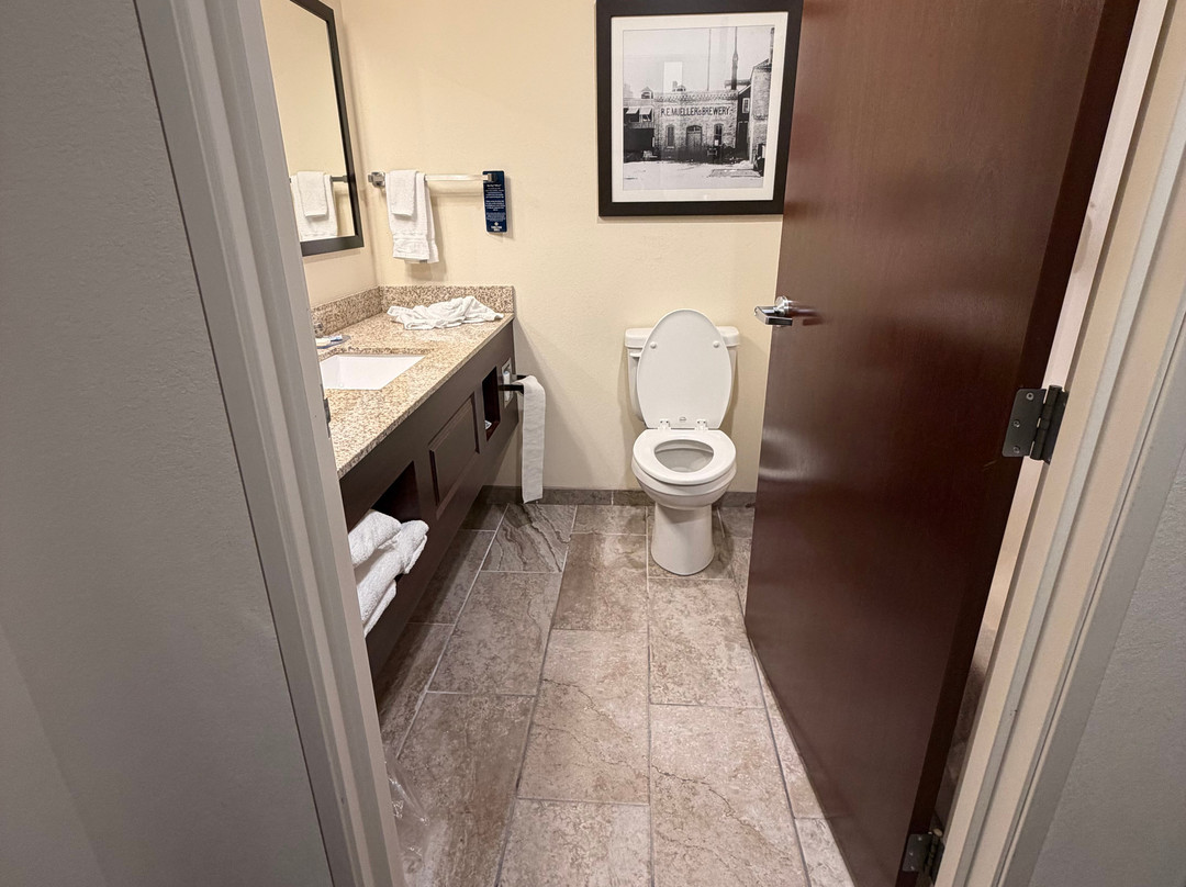 Cobblestone Hotel & Suites - Two Rivers主图