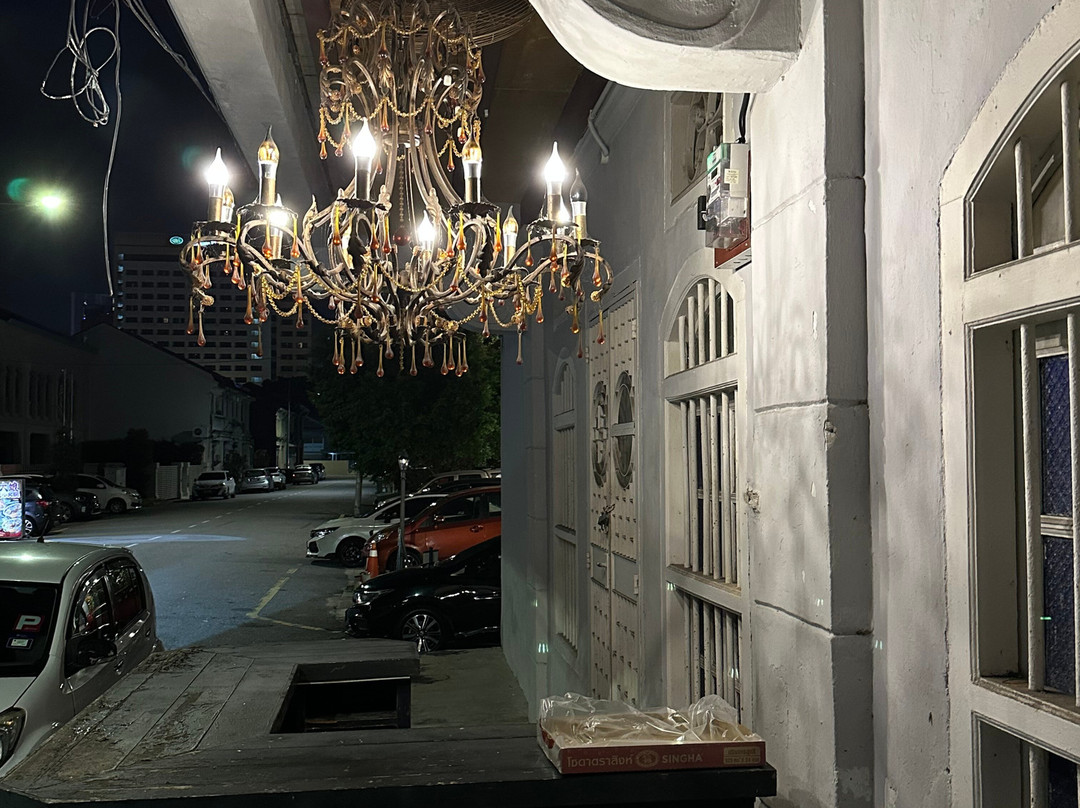 Eggssy mini speakeasy