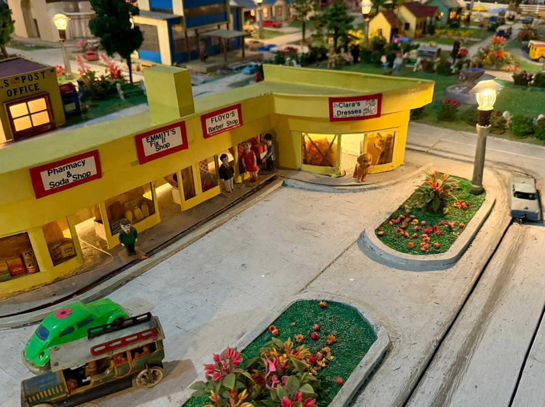 Tiny Town-温泉城必去景点