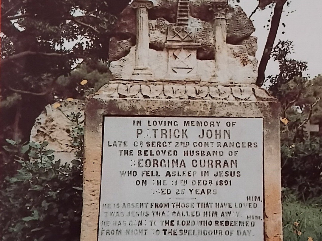 Ta’ Braxia Cemetery-Pieta必去景点