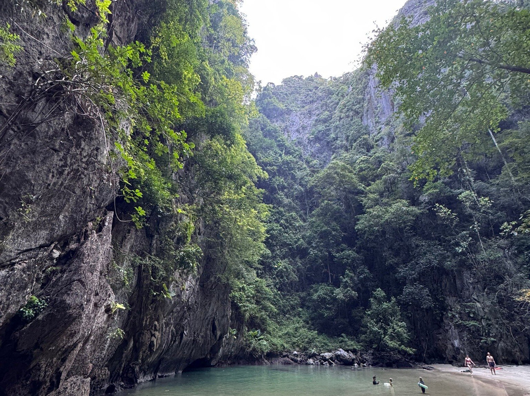 翡翠洞-穆岛必去景点