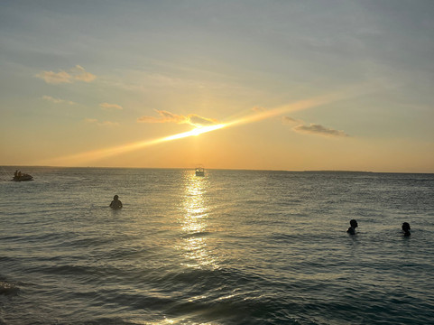 Ouragan Tours And Travel-桑给巴尔市必去景点