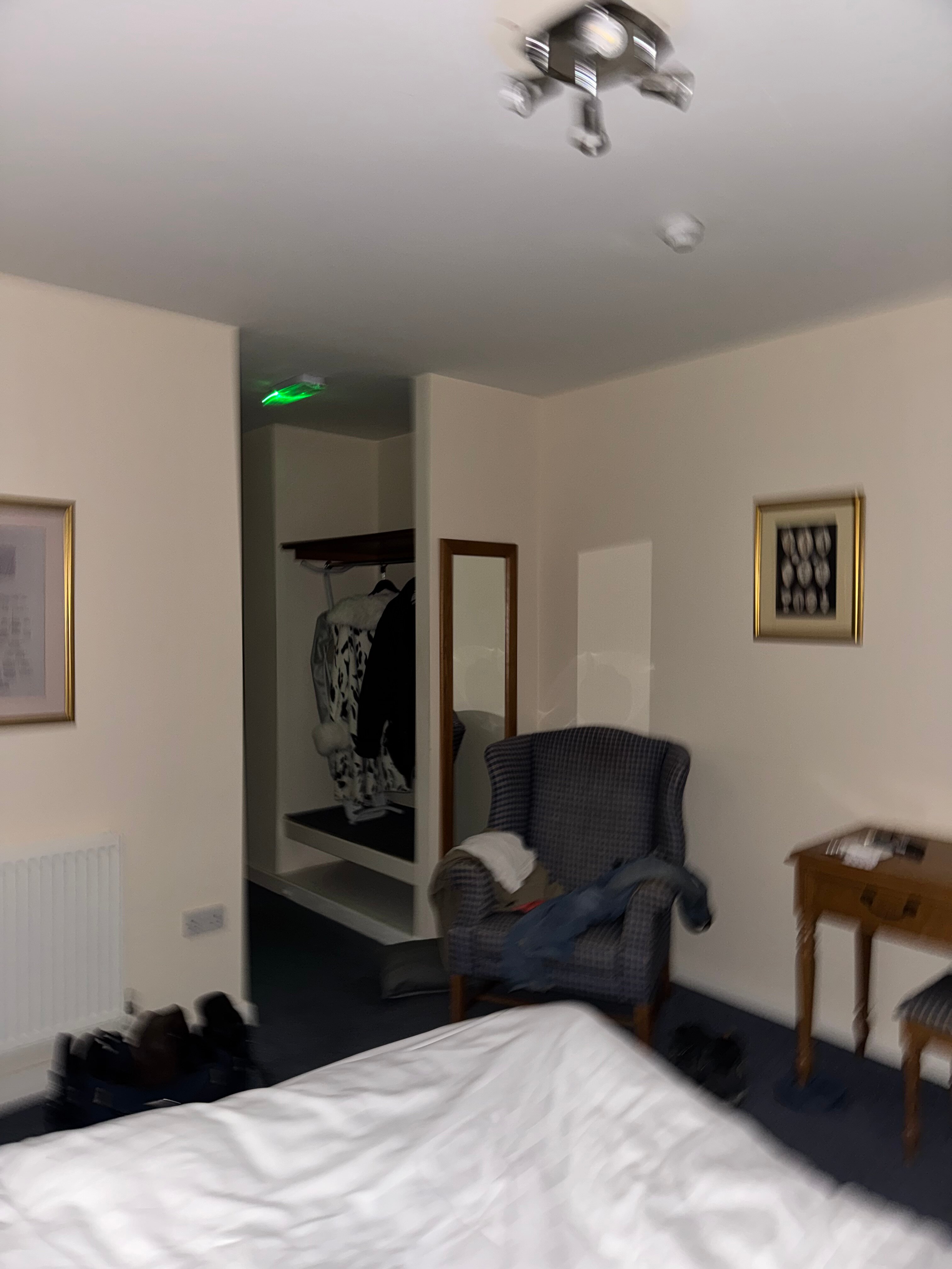 Hitchin Priory-官方