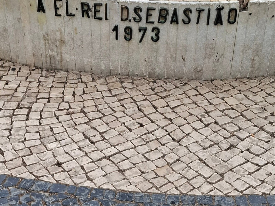 Sculpture of Dom Sebastiao-拉各斯必去景点