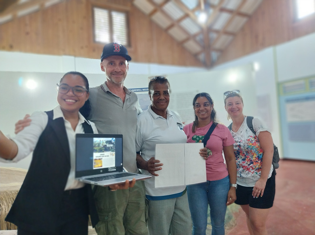 Museo de la Ballena-Santa Barbara de Samana必去景点