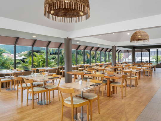 罗克汉普顿美居酒店主图