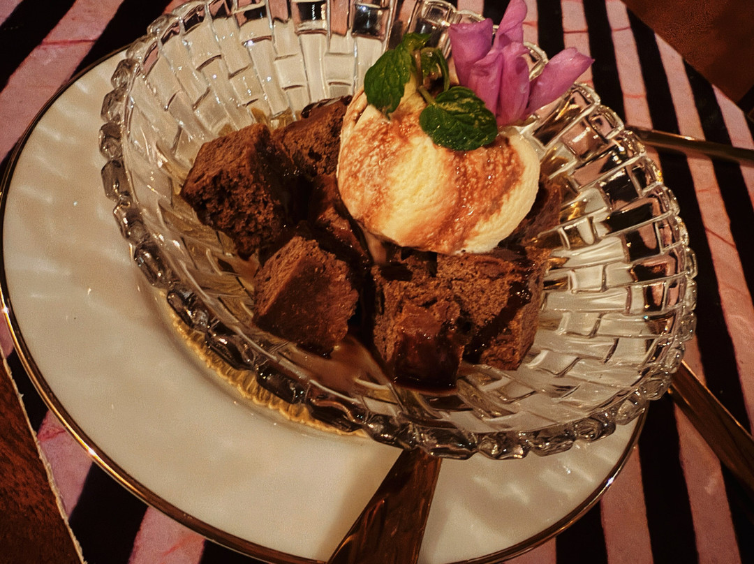 Rosewood Manor主图