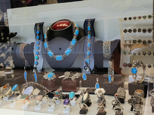 Din Brothers Jewellers and Gold Smiths-卡维洛辛必去景点