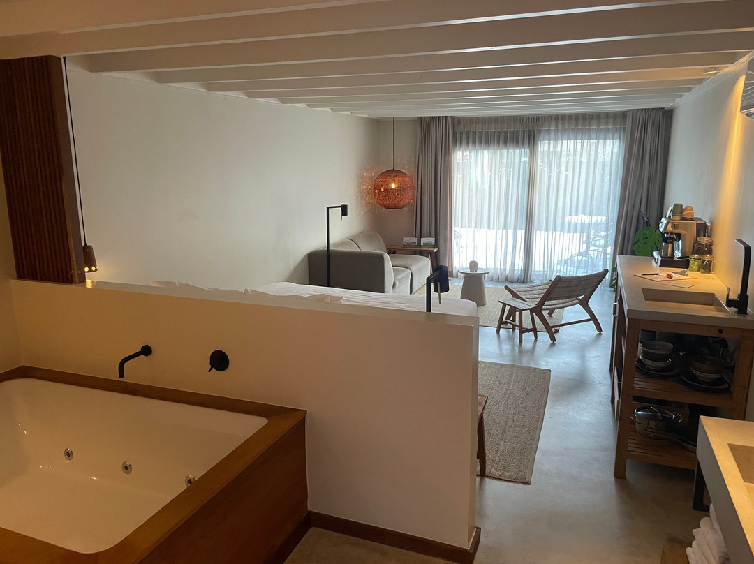 Van Heeckeren Apartments & Suites Nes