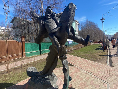 Monument to Sena Malina-阿尔汉格尔斯克必去景点