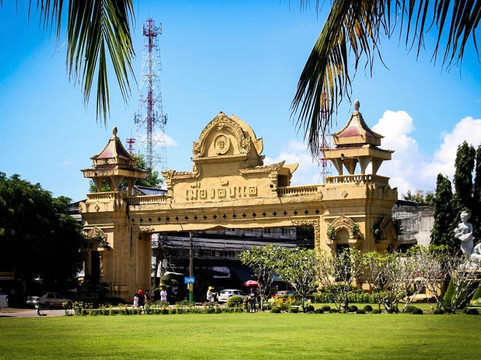 Laplae City Arch-腊黎必去景点