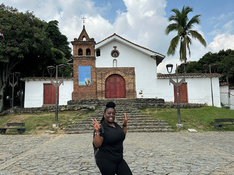 Iglesia de San Antonio-卡利必去景点