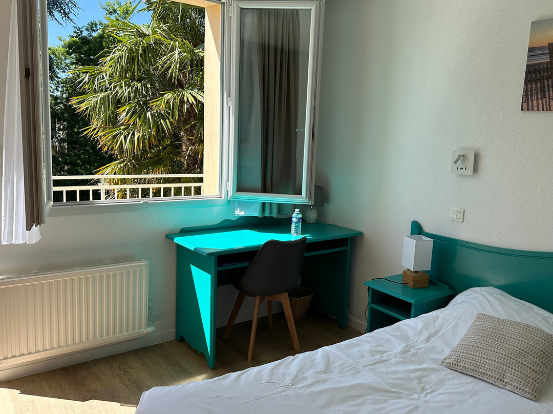 佩龙杜门酒店主图