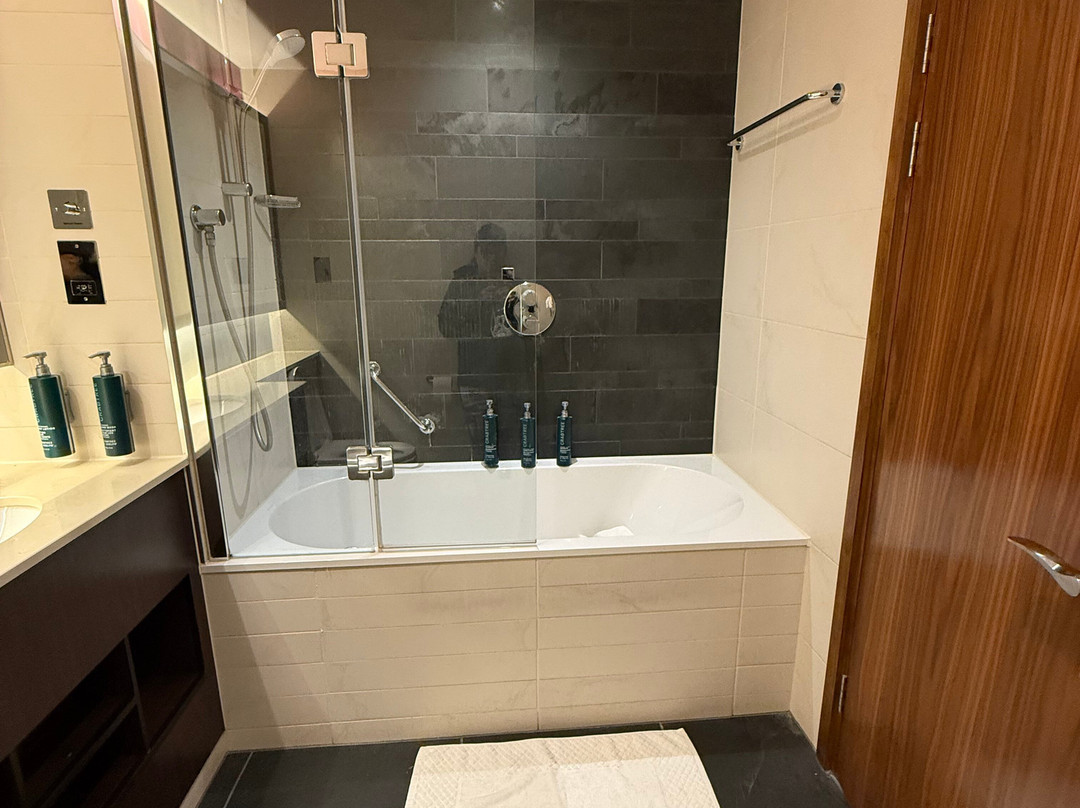 伦敦希思罗机场5号航站楼希尔顿酒店主图