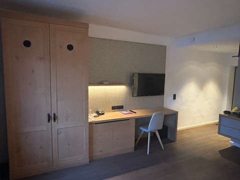 兰德阿尔特关卡酒店主图