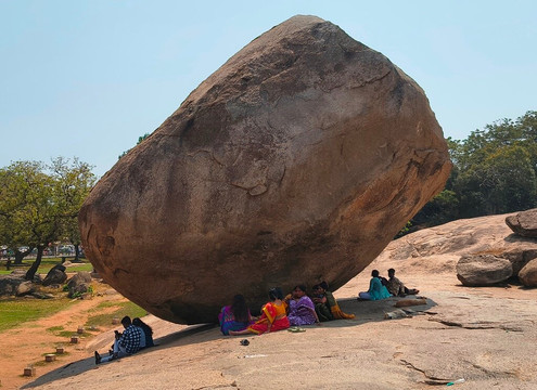 Krishna's Butter Ball-玛玛拉普蓝必去景点