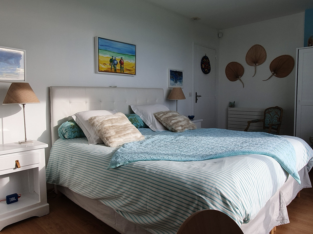 菲尼特雷海之酒店主图