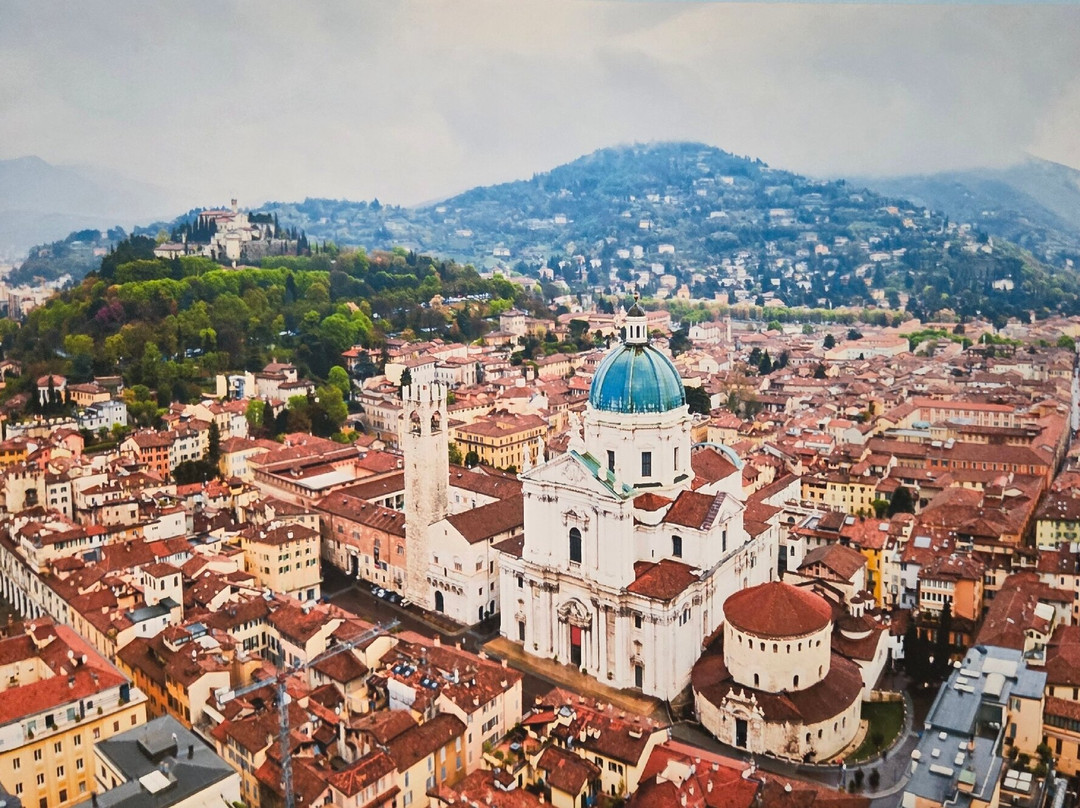 艾尔伯格欧罗洛吉欧酒店主图