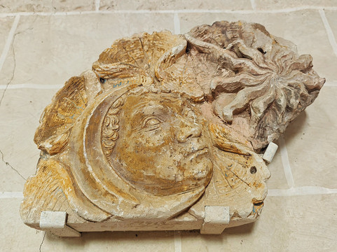 Collégiale Saint-Pierre, Saint-Michel et Saints-Innocents-Saint Paterne Racan必去景点