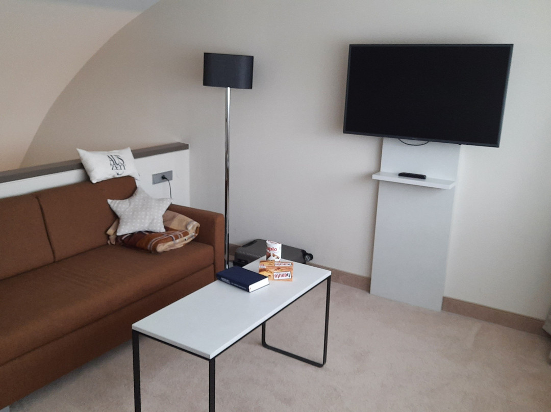 巴特阿罗尔森迎宾城市主图