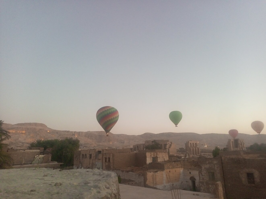 Ramesseum (Mortuary Temple of Ramses II)-卢克索必去景点