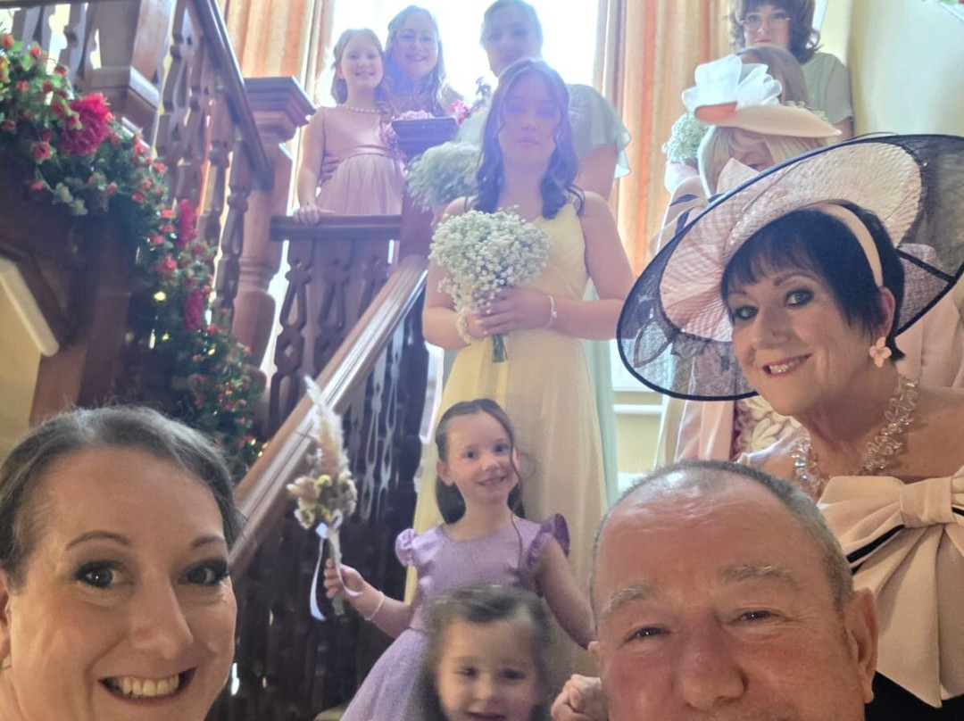 Oaklands Hotel主图