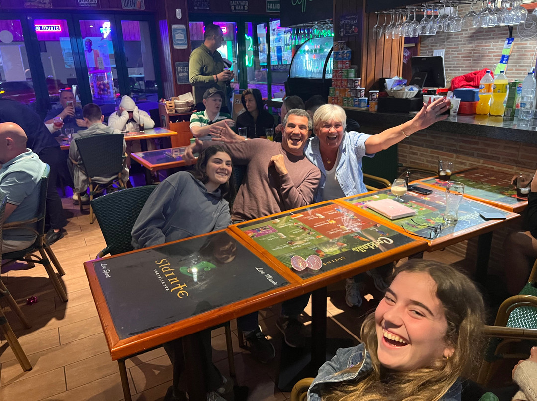 Slainte The Irish Pub