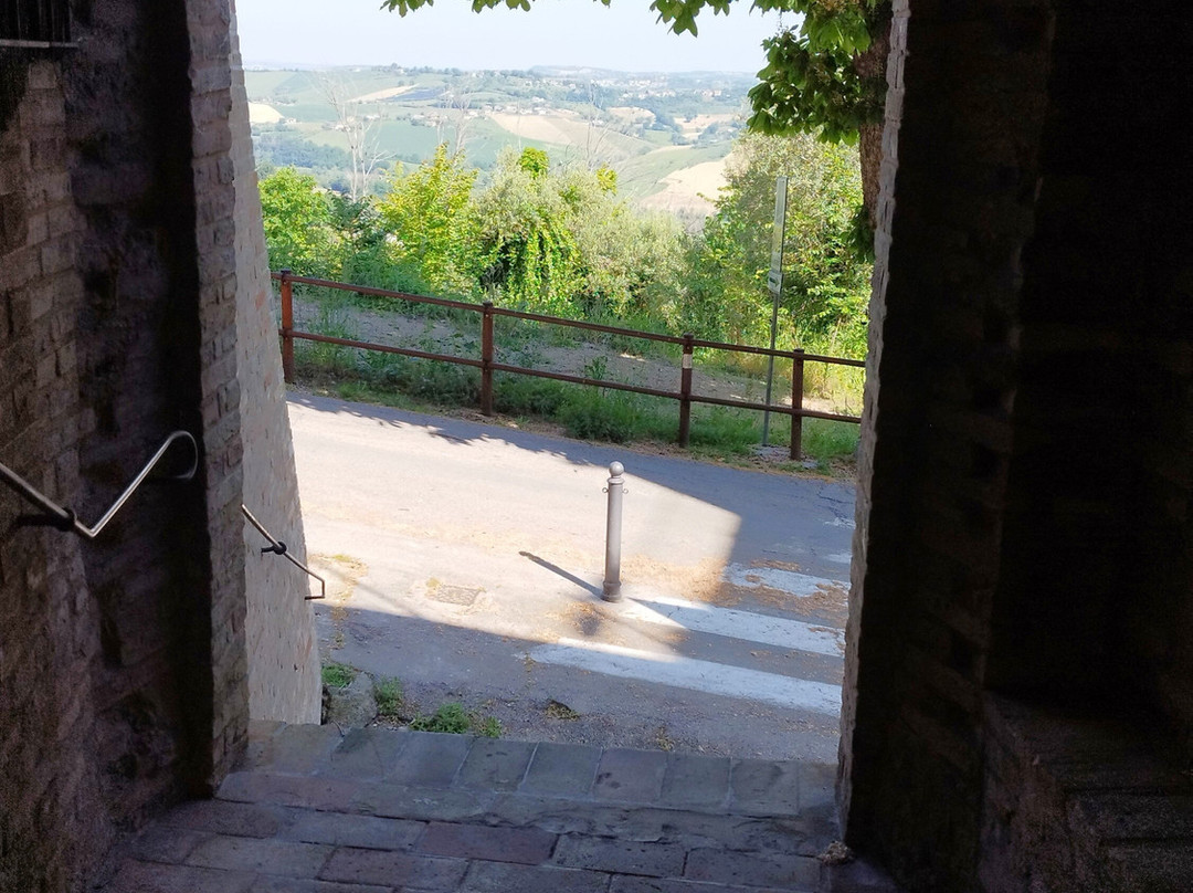 Chiesa di S. Maria di Bagliano-Mogliano必去景点