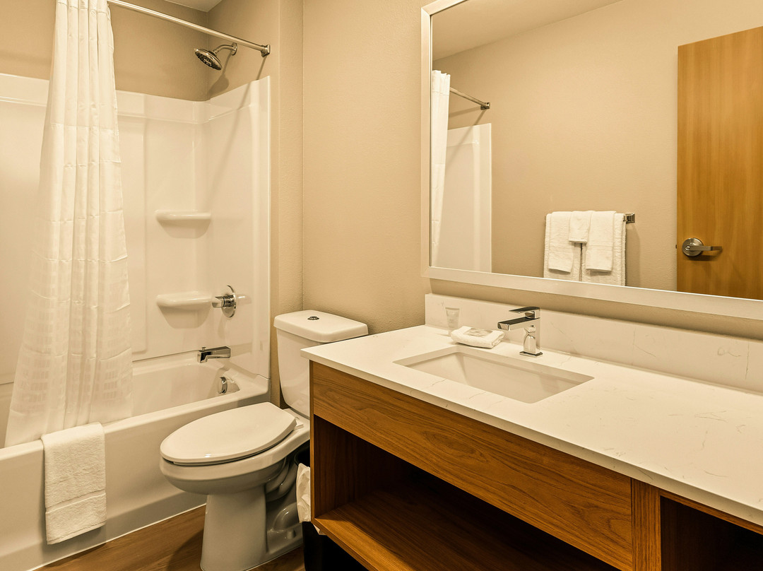 LivAway Suites Phoenix-Glendale