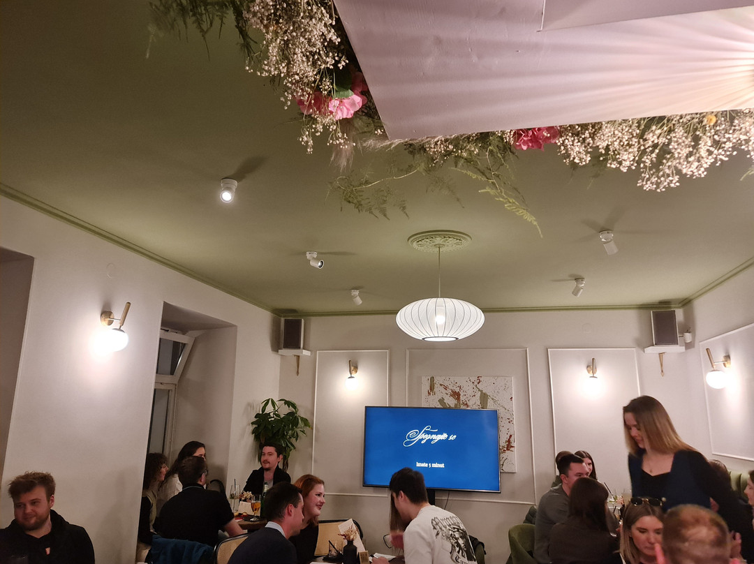Neks Lounge Bar